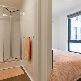 Standard En Suite - Image 5